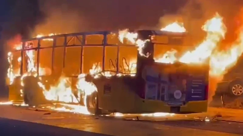 Zvicër: Zjarr në një autobus, 6 të vdekur dhe disa të plagosur!