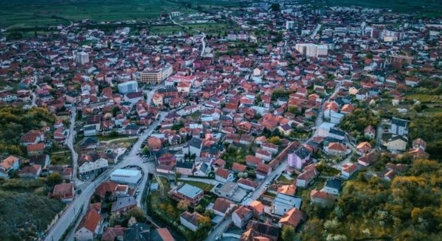 Serbia bllokon fondet për shqiptarët e Luginës, reagon Prishtina zyrtare: Kemi njoftuar BE-në dhe ndërkombëtarët