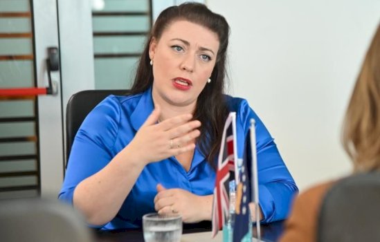 Shkurtimi i finacimit për Serbinë, deputetja britanike: Brukseli më në fund po zgjohet