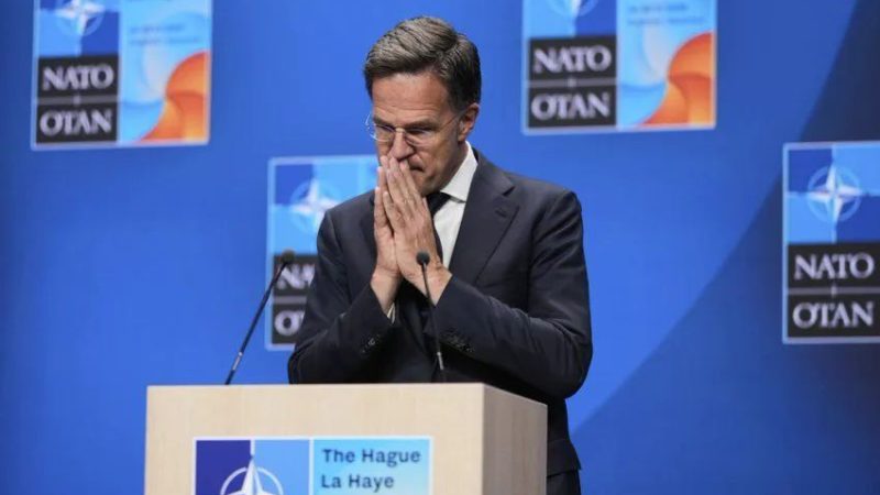 Rutte: Nuk shoh që SHBA-të po largohen nga NATO