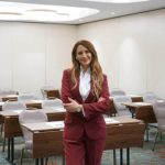 Një maqedonase që e dashuron shqipen: gjuha si urë, jo si pengesë