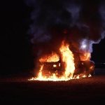 U dogjën dy automjete transportuese në Çajlë të Gostivarit