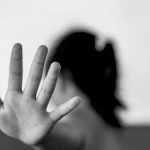 Vjehrra sulmon fizikisht ish-nusen në qendër të Strugës