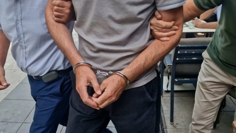 Arrestime dhe sekuestrime armësh në disa qytete të Kosovës