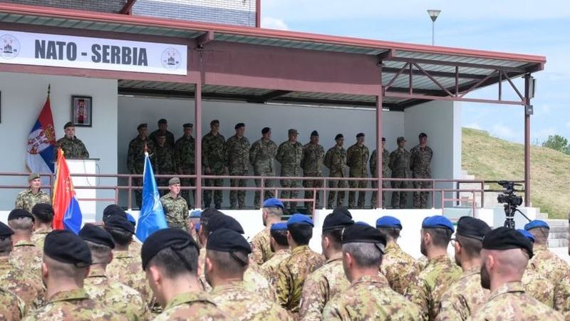 Për herë të parë në histori! NATO dhe ushtria e Serbisë kryejnë stërvitje të përbashkëta