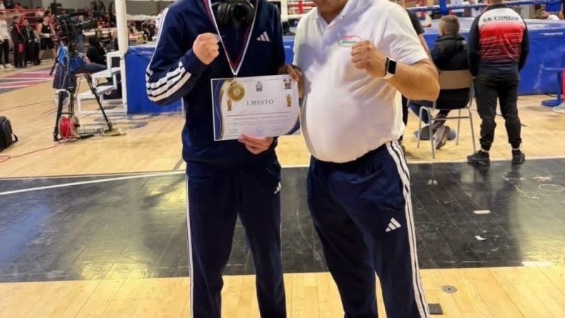 Kampioni Anuar Imeri mposht serbin, Mladen Iliq në mes të Nishit