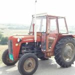 Tetovarit 66 vjeçar i meret traktori, u kap duke e vozitur pa leje