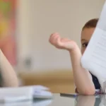 Nxënësit nga klasa e parë deri në të tretën për herë të parë do të marrin dëftesa digjitale