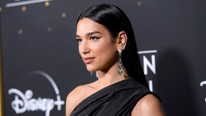 “Përdori imazhin tim pa leje”, Dua Lipa padit Samsungun për 15 milionë dollarë