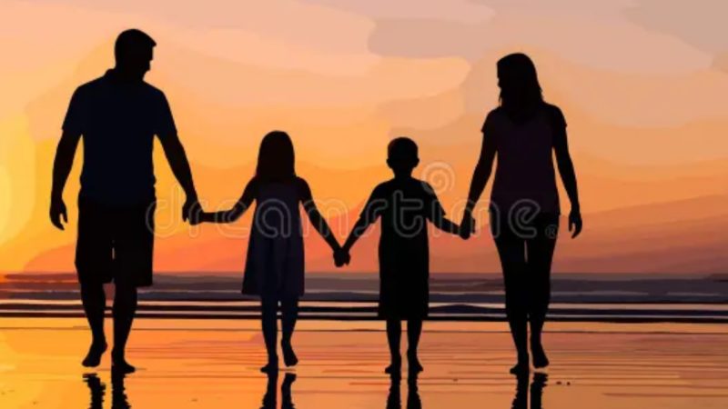 Në BE vetëm 23,4% e familjeve kanë fëmijë, rritet numri i personave që jetojnë vetëm!