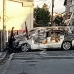 Digjen dy automjetet e avokatit të njohur nga Shkupi