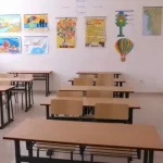 Shkolla pa mësues të mjaftueshëm, procesi mësimor mbahet nga studentët